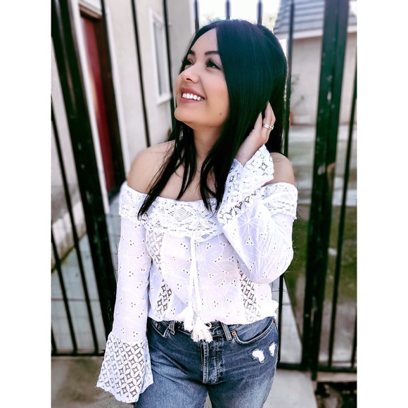 Kyra OTS Top - Picture 3 of 4